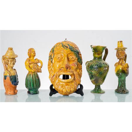 MANIFA. CALABRESE XX SEC., Tre brocche, bottiglia e maschera