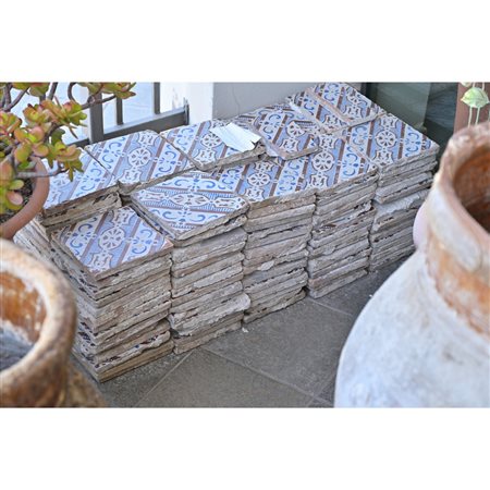 MANIFATTURA SICILIANA XIX SECOLO, Centocinquanta mattonelle