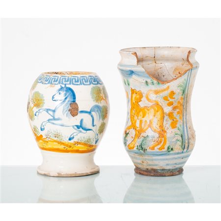 MANIFATTURA ITALIANA DEL XIX SECOLO, Cilindro e vaso