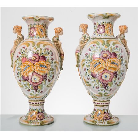 DERUTA, Coppia di vasi