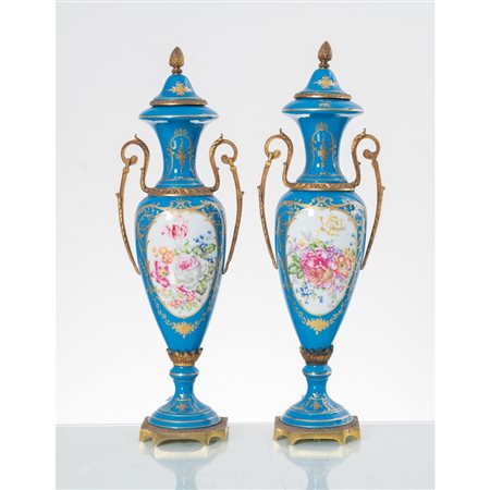 MANIFATTURA FRANCESE DEL XX SECOLO, Coppia di potiche