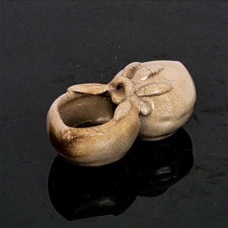 Lavaggio per pennelli dalla forma di una doppia pesca, 18°/19° secolo