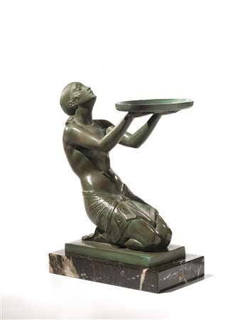 Pierre Le Faguays (1892-1935)LUME1920 circabronzo su base in marmo,alt. cm...