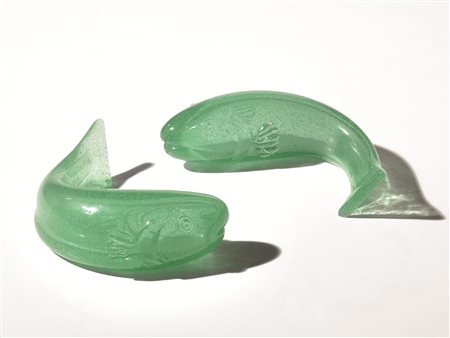 DUE PESCIProduzione Venini, Murano1937vetro corroso sommerso verdealt. cm 7,...