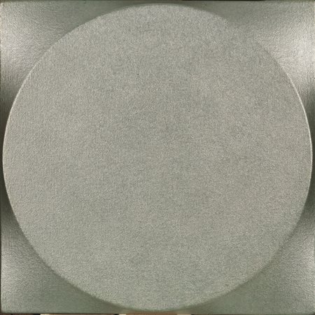 Turi Simeti (Alcamo 1929) UN TONDO ARGENTO acrilico su tela sagomata, cm...