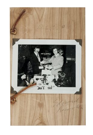 Ruscha Edward, Business Cards. [Los Angeles]: s.e., 1968. In-8° (mm 224x143)....