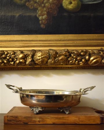 Centrotavola in Sheffield cm 10.5x35 Il lotto si trova a Firenze. Il ritiro e...