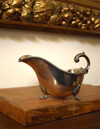 Salsiera in Sheffield H cm 9 Il lotto si trova a Firenze. Il ritiro e...