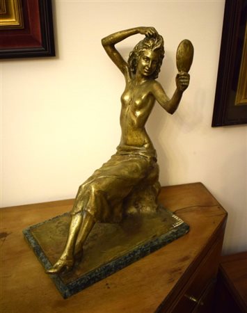 Giuseppe Siccardi (Bergamo 1899 - 1993), Figura femminile bronzo cm 31x21 H...
