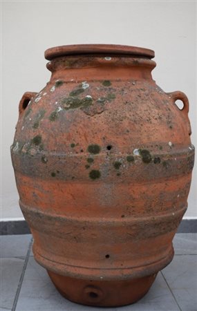 Orcio in terracotta H cm 94 Il lotto si trova a Firenze. Il ritiro e...