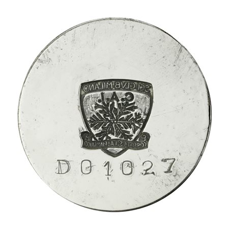  
N Sci Club Milano C.A.I. Corso Di Sci Alpinistico 41 x 34 mm 
 