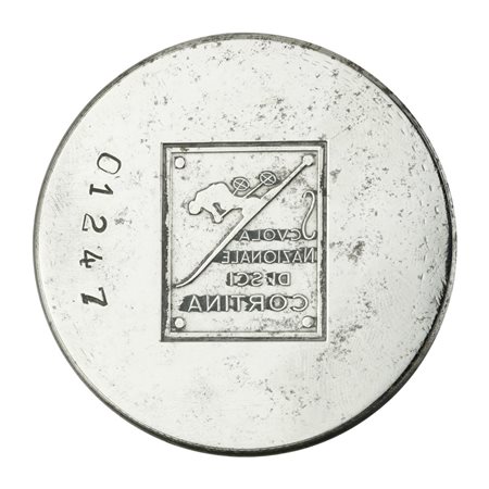  
N Scuola Nazionale Di Sci Cortina 57 x 46 mm 
 