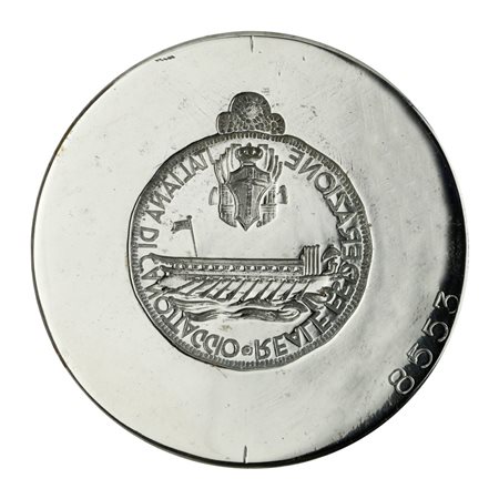  
N Reale Federazione Italiana Di Canottaggio 48 x 45 mm 
 