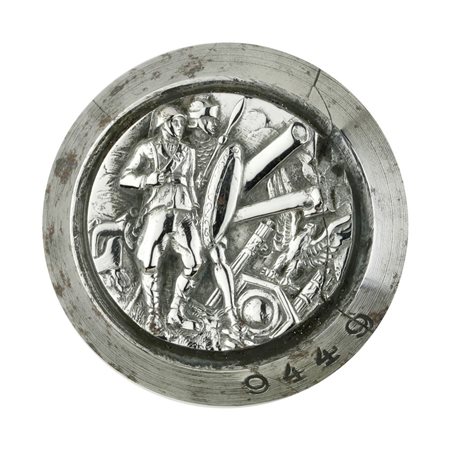  
P Militi Cannoni Aquila E Fasci 41 x 37 mm 
 