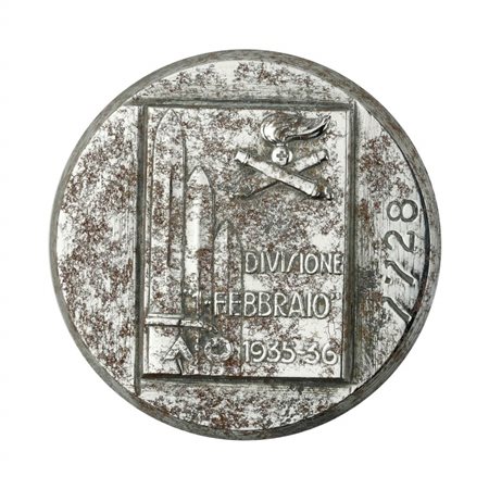  
P Divisione "Febbraio" A O 1935-36 45 x 44 mm 
 