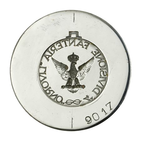  
N 4A Divisione Fanteria Livorno. 51 x 44 mm 
 