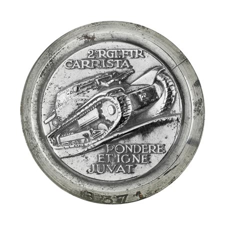  
P 2º RGT FTR CARRISTA "PONDERE ET |GNE JUVAV' 41 x 37 mm 
 