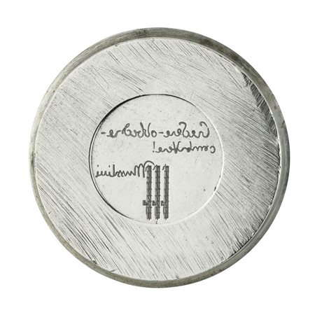  
N Credere Obbedire Combattere. Mussolini 43 x 42 mm 
 