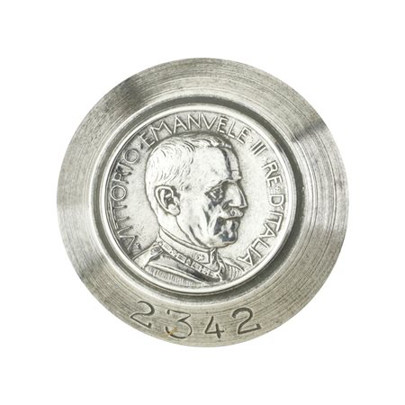  
P Vittorio Emanuele III Re D'Italia 30 x 34 mm 
 