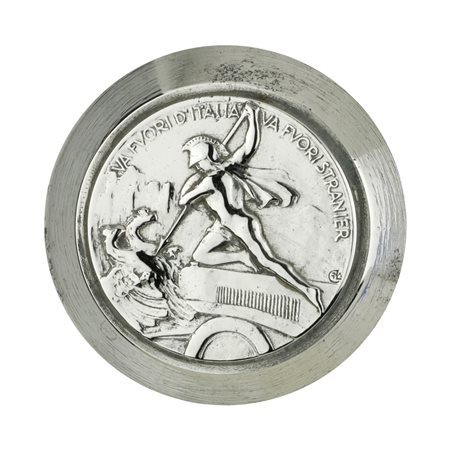  
P Va Fuori D'Italia Va Fuori Stranier 36 x 36 mm 
 