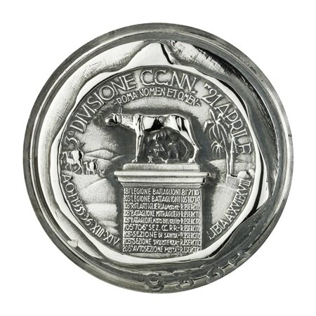  
P 3A Divisione Cc.Nn. "21 Aprile" Roma Nomen Et Omen 1935-1936 -XIII-XIV Libia A XVII E XVIII 39 x 41 mm 
 