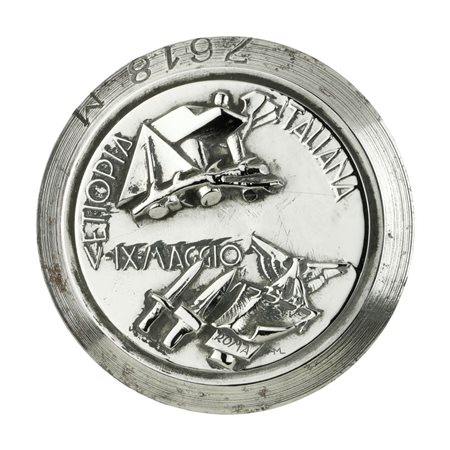  
P Etiopia Italiana V-IX Maggio 40 x 38 mm 
 