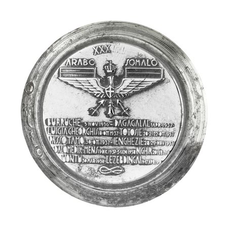  
P XXX Arabo Somalo ( Con Nomi E Date Delle Battaglie) 41 x 40 mm 
 