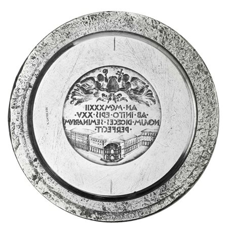  
N An MCMXXXII Ab Inito Edis Xxv Novum Dioces Seminarium Perfecti 103 x 40 mm 
 