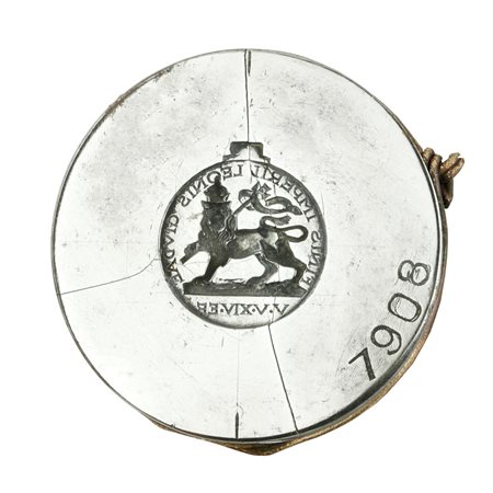  
N Finis Imperii Leonis Giudae V.V.XIV.Ee 41 x 37 mm 
 