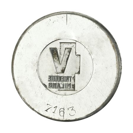  
N Triennale Milano 48 x 38 mm 
 