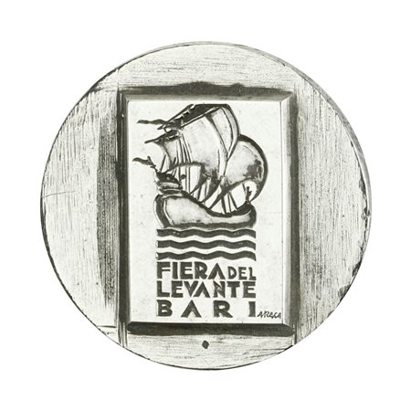  
P Fiera Del Levante Bari. Araca 33 x 37 mm 
 