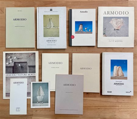 ARMODIO - Lotto unico di 9 cataloghi e 2 pieghevoli