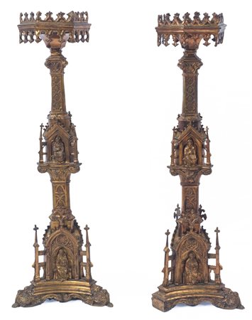  
Coppia di candelieri  Manifattura nord-europea, fine XIX secolo
bronzo 100 H cm