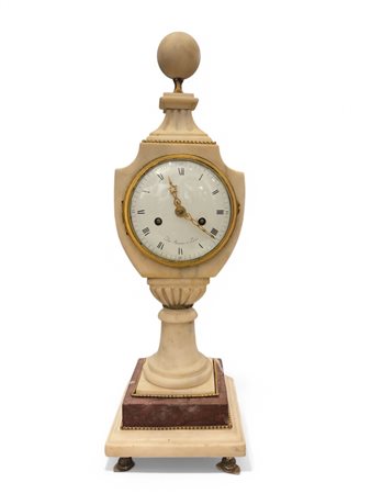  
Pendola da tavolo Francia, prima metà XIX secolo
 h 47 x 14,5 (base) 