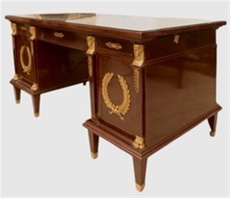  
Scrivania a banco Francia, fine XIX secolo
 78 x 155 x 87 cm