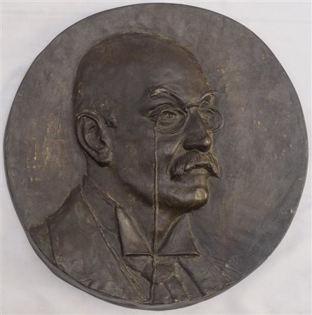 Pietro Canonica (1869 - 1959) 
Ritratto virile 
bassorilievo su bronzo 35x 35 cm