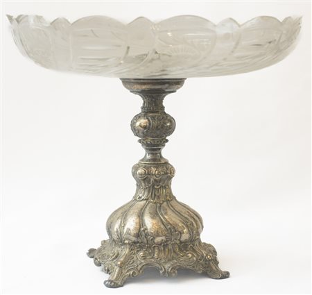  
WMF - Alzata  primo quarto del XX secolo
cetro e metallo argentato 25,50 x 30 cm