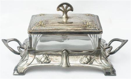  
WMF - Compostiera primo quarto del XX secolo
metallo argentato e vetro H. 7 x 10 x 22 cm