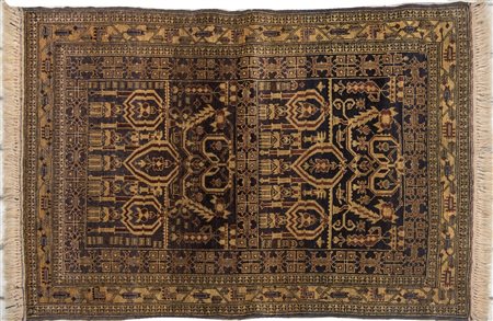  
Tappeto Shirvan Baku Manifattura orientale, XX secolo
 140 x 100 cm