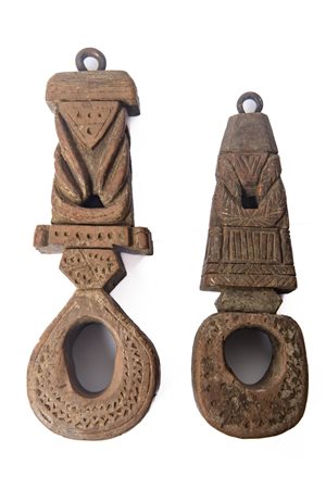  
Coppia di Ghurra Nepal, XIX secolo
 h 30 cm - h 26 cm