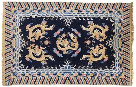  
Tappeto  Nepal, inizio XX secolo
 200 x 134