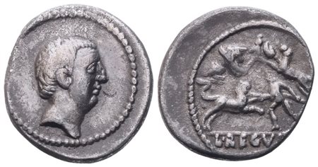 L. Livineius Regulus, Denarius, 42 BC; AR (2,82 g; 19,4 mm; 11 h)