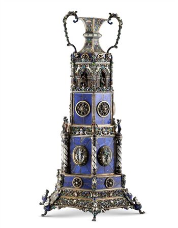 Hermann Böhm, Vienna, 1880 circa. Torre "Historismus" in argento, argento dorat