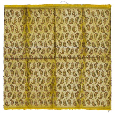 Pannello di seta broccata con fili d'oro. Persia, secolo XVIII-XIX. Decoro con
