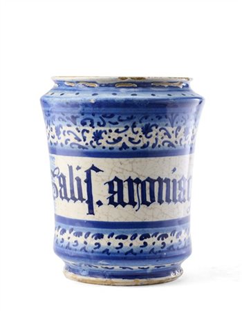 Manifattura di Faenza, secolo XVI. Albarello in maiolica dipinta in monocromo b