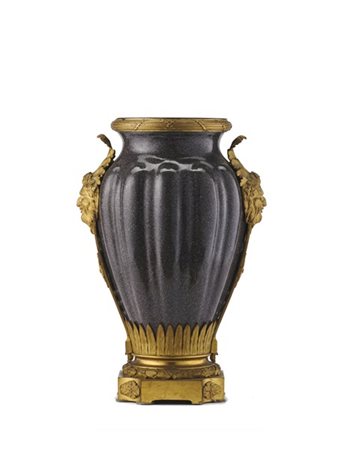 Base per lampada a vaso baccellato e smaltato a finto porfido, montatura e anse