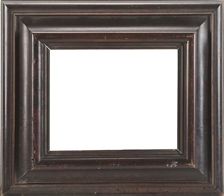 Cornice a cassetta in legno tinto con bordure modanate e ordine interno a rilie