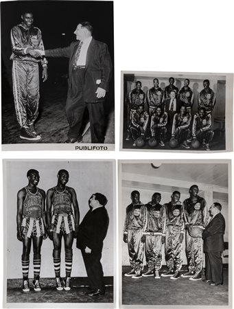 LOTTO FOTOGRAFIE D'AGENZIA HARLEM GLOBETROTTERSAnni '50Lotto composto da n. 4...