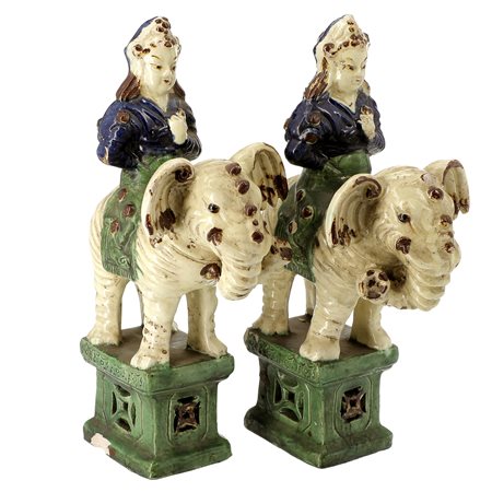 Cina. XX secolo
Coppia di divinità su elefanti