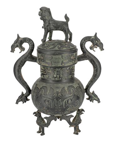 Cina
Vaso con coperchio con decoro di animali fantastici